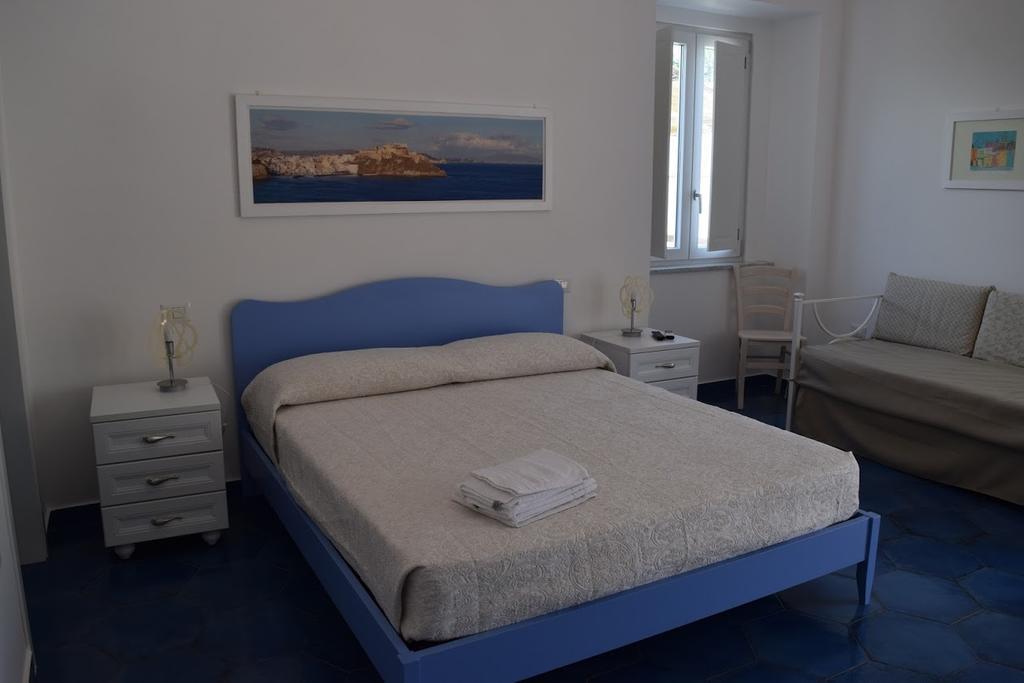 La Casa Di Cirro Apartment Procida Exterior photo